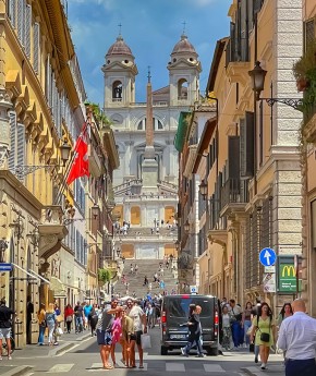 Private sightseeing tours in Rome by car